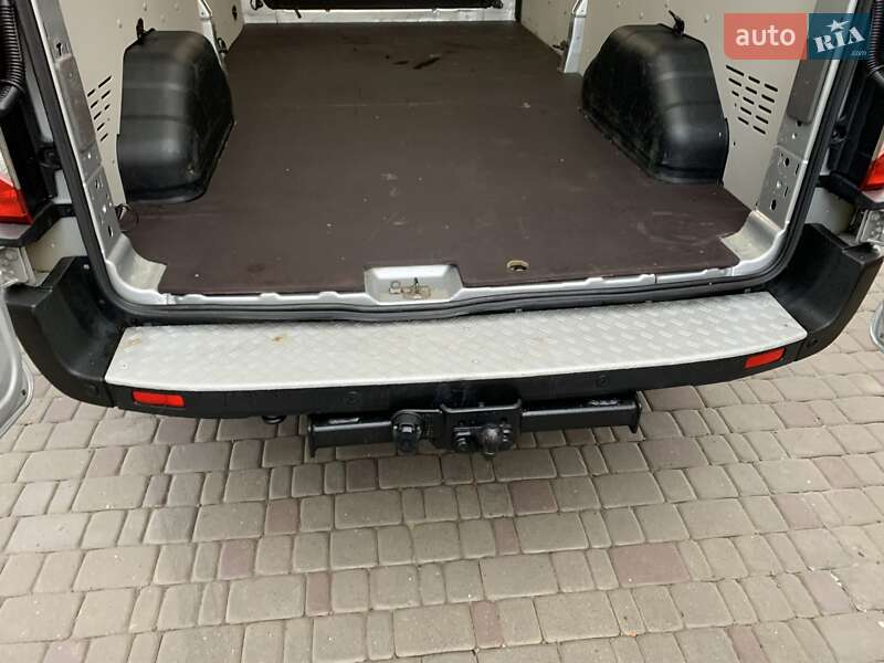 Микроавтобус грузовой (до 3,5т) Ford Transit 2020 в Ровно фото 21 Микроавтобус грузовой (до 3,5т) Ford Transit 2020 в Ровно