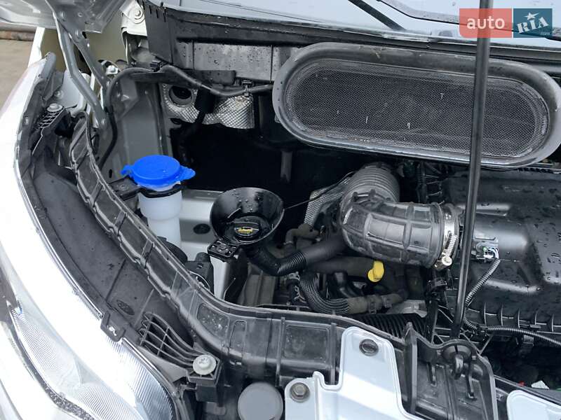 Микроавтобус грузовой (до 3,5т) Ford Transit 2020 в Ровно фото 33 Микроавтобус грузовой (до 3,5т) Ford Transit 2020 в Ровно