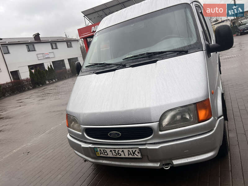 Грузовой фургон Ford Transit 1998 в Виннице