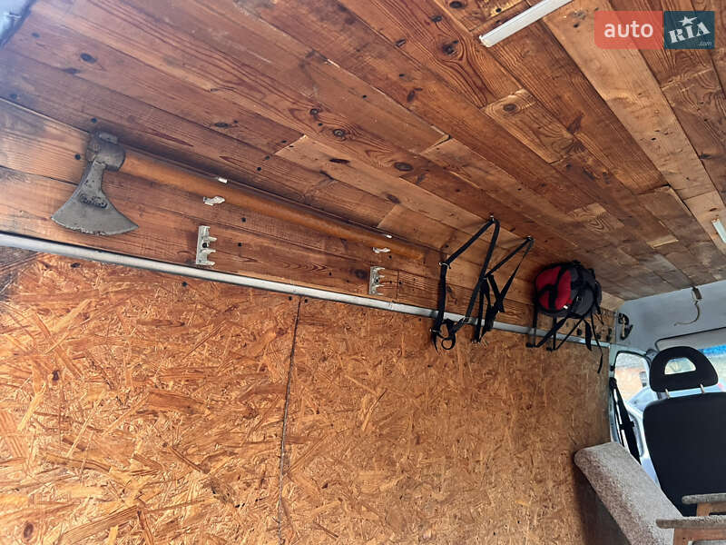 Грузовой фургон Ford Transit 1998 в Виннице