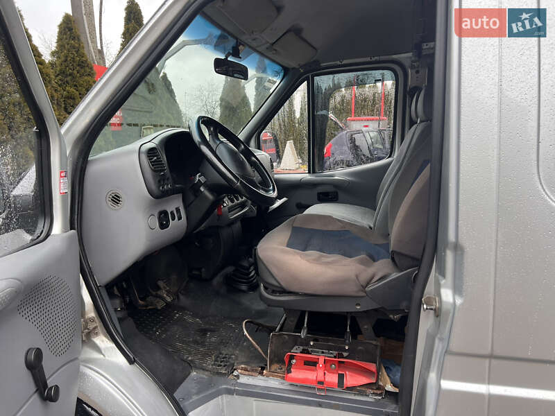 Грузовой фургон Ford Transit 1998 в Виннице