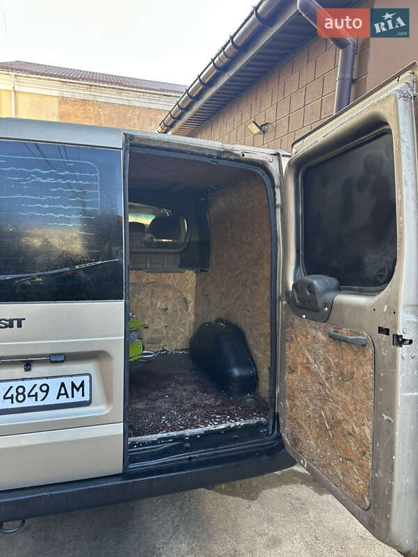 Грузопассажирский фургон Ford Transit 2002 в Балте фото 16 Грузопассажирский фургон Ford Transit 2002 в Балте