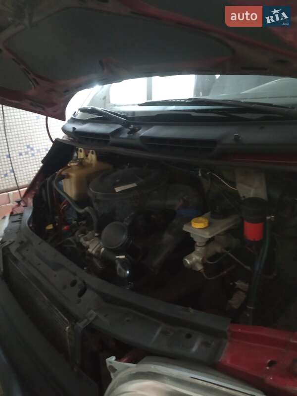 Минивэн Ford Transit 1992 в Вараше