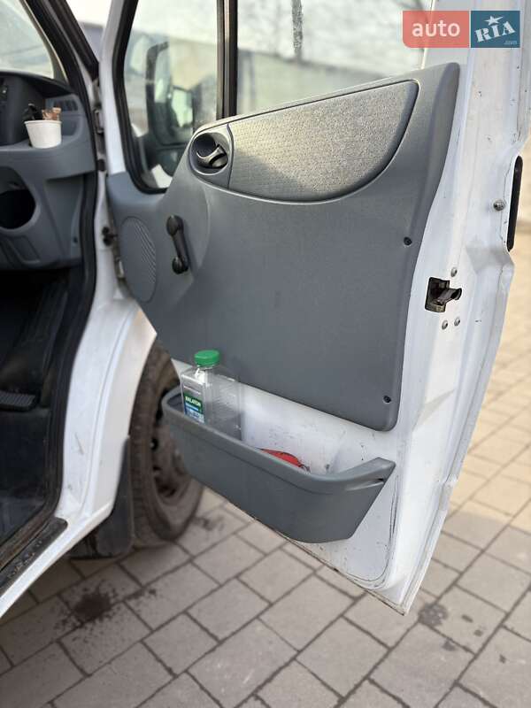 Грузовик Ford Transit 2007 в Ивано-Франковске