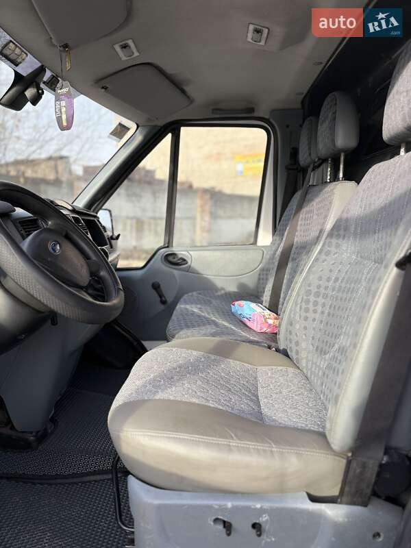 Грузовик Ford Transit 2007 в Ивано-Франковске