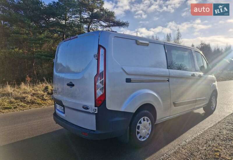 Грузовой фургон Ford Transit 2015 в Ровно