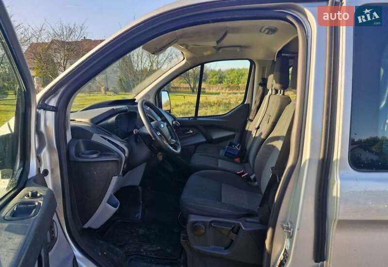 Грузовой фургон Ford Transit 2015 в Ровно