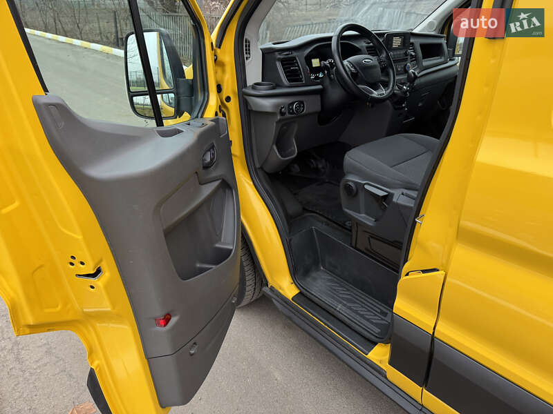 Грузовой фургон Ford Transit 2021 в Ирпене