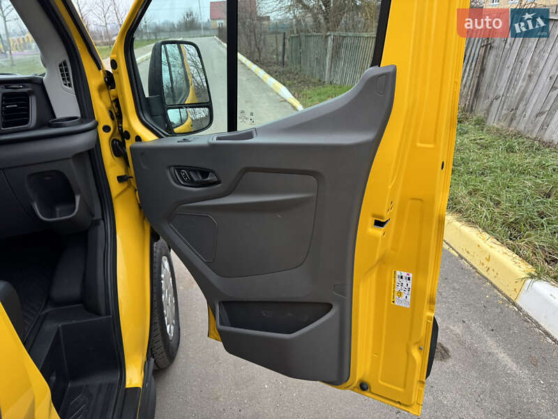Грузовой фургон Ford Transit 2021 в Ирпене