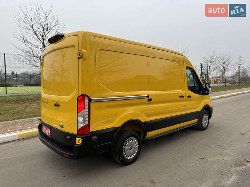 Грузовой фургон Ford Transit 2021 в Ирпене