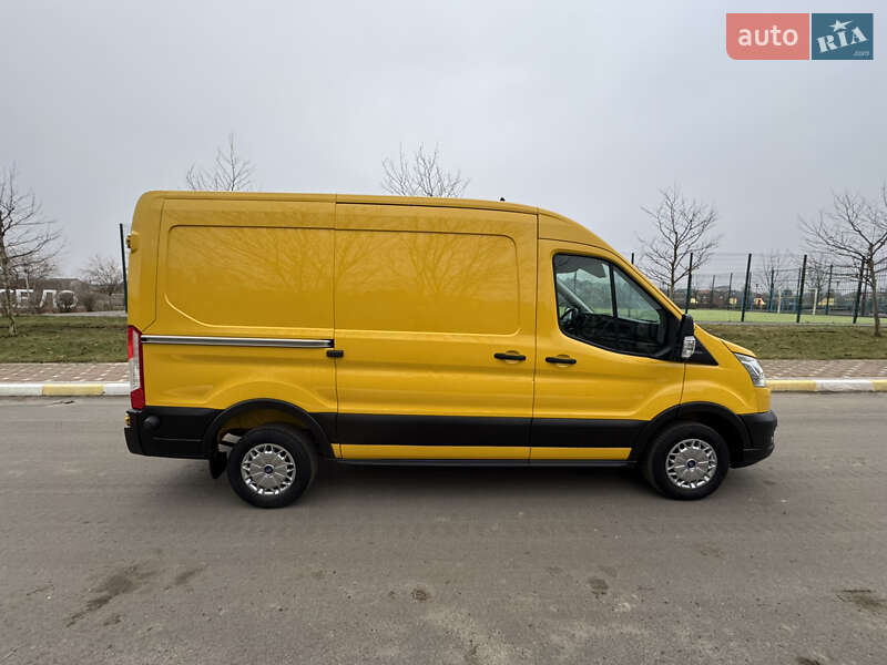 Грузовой фургон Ford Transit 2021 в Ирпене