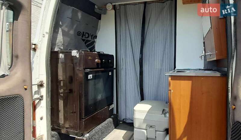 Дом на колесах Ford Transit 2004 в Ужгороде