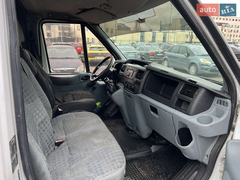 Грузовой фургон Ford Transit 2006 в Киеве