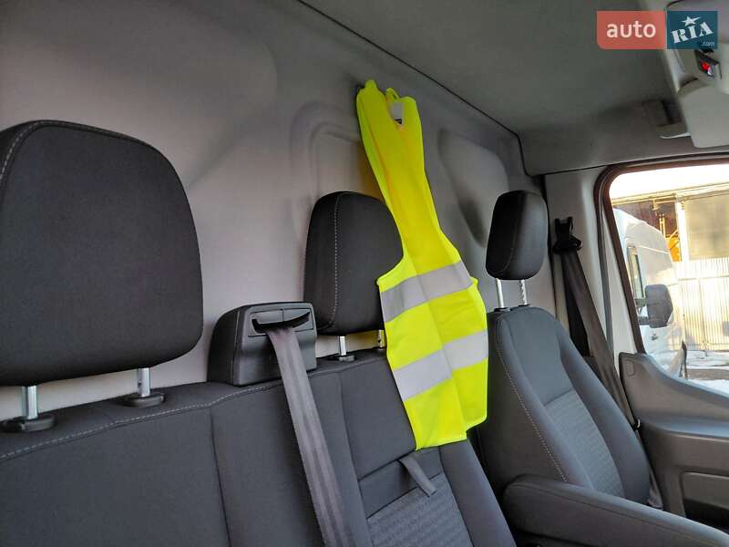 Вантажний фургон Ford Transit 2020 в Івано-Франківську
