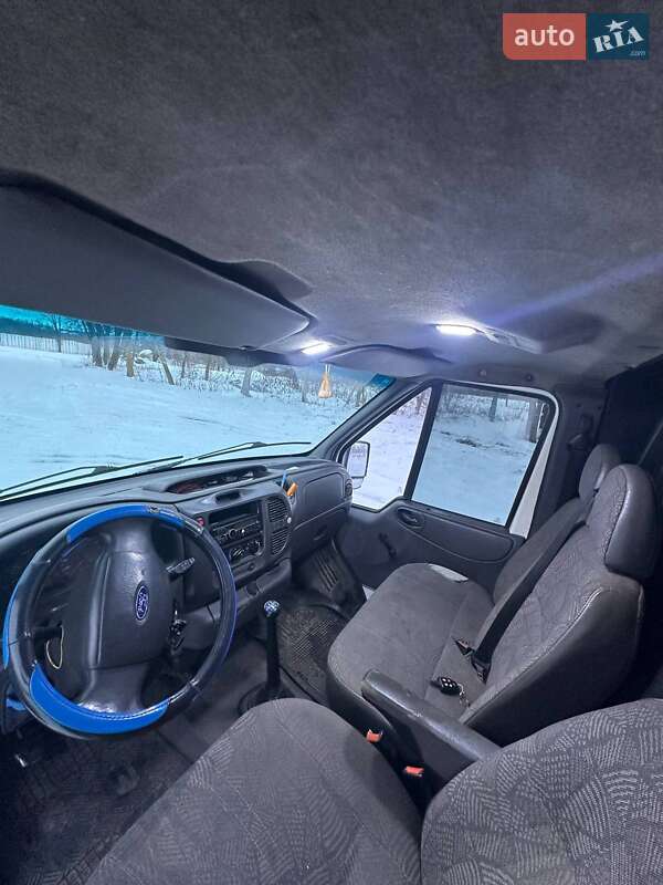 Микровэн Ford Transit 2004 в Лубнах