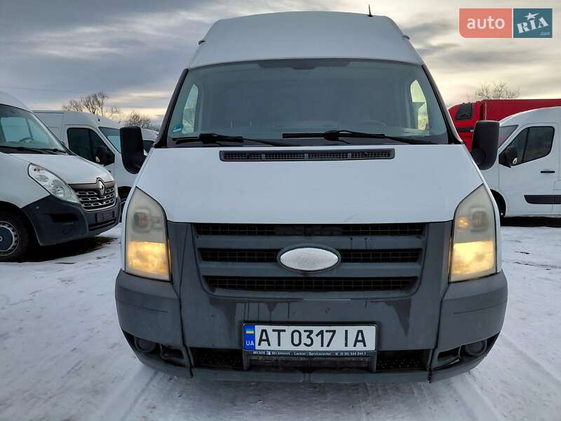 Вантажний фургон Ford Transit 2008 в Івано-Франківську
