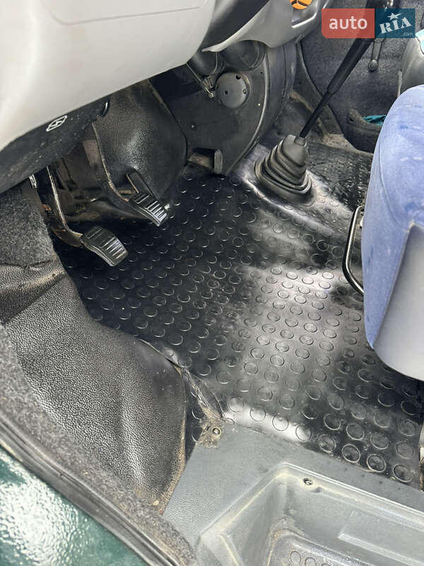 Вантажний фургон Ford Transit 1996 в Шепетівці