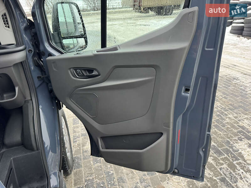 Грузовой фургон Ford Transit 2021 в Ирпене