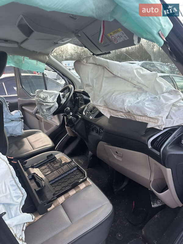 Мікроавтобус Ford Transit 2017 в Ужгороді