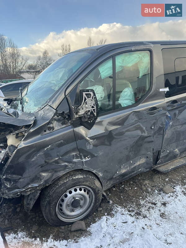 Мікроавтобус Ford Transit 2017 в Ужгороді