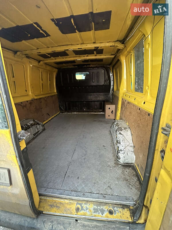 Вантажний фургон Ford Transit 2007 в Івано-Франківську