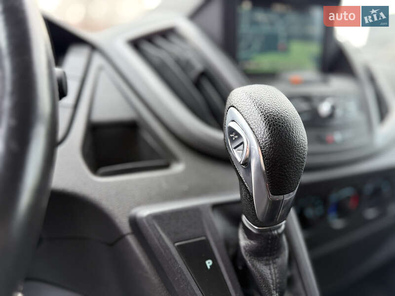 Вантажний фургон Ford Transit 2019 в Рівному