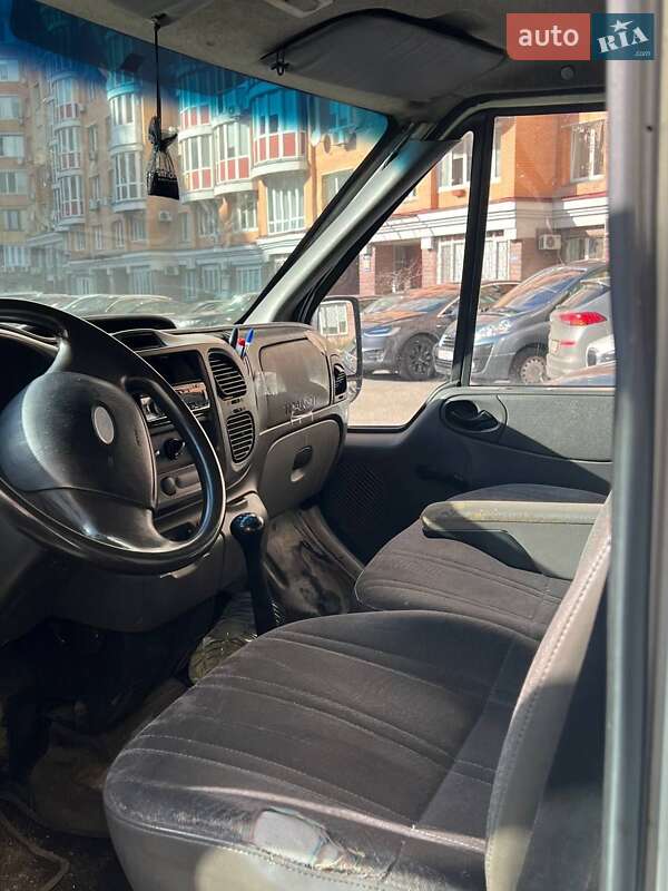 Вантажний фургон Ford Transit 2006 в Києві