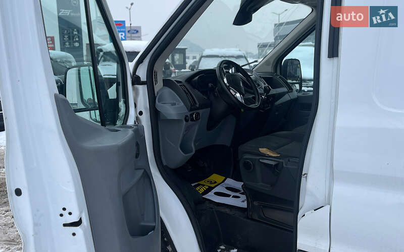 Вантажний фургон Ford Transit 2019 в Мукачевому