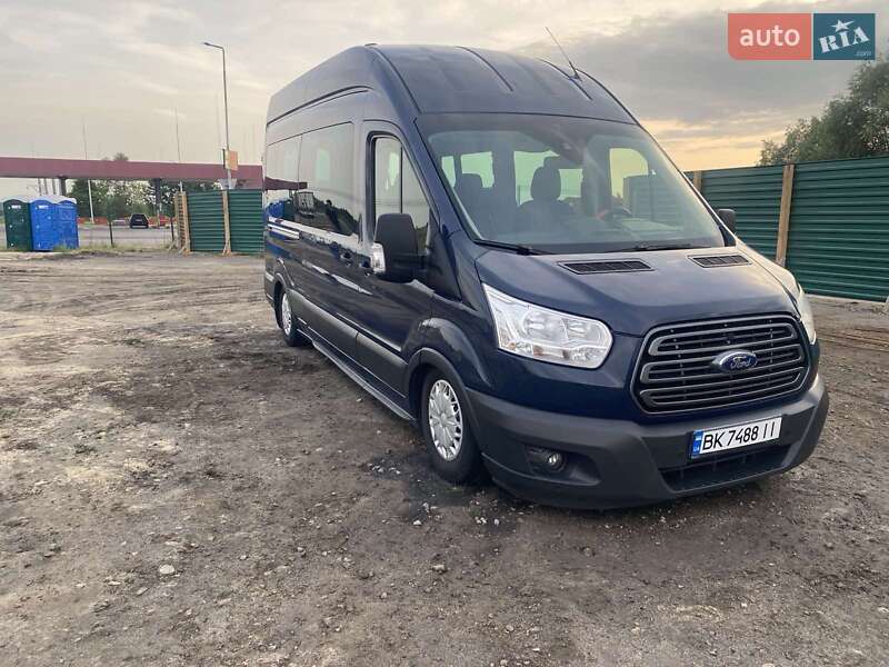 Микроавтобус Ford Transit 2015 в Ровно