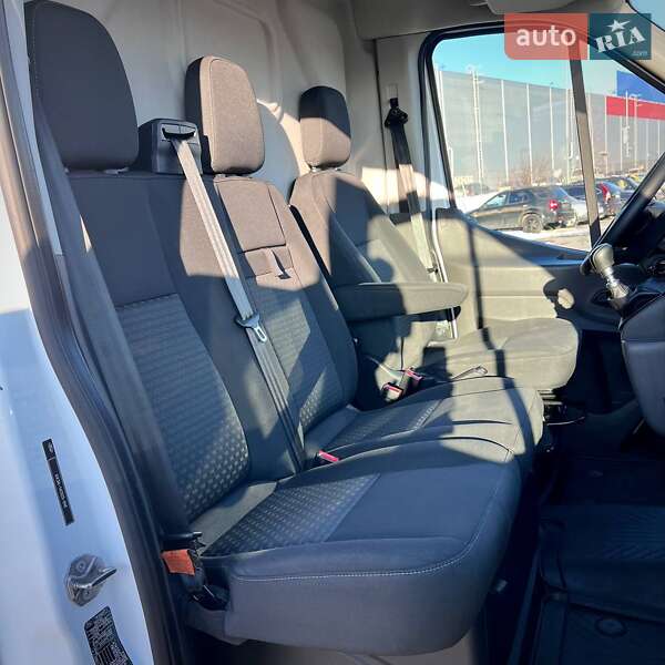 Вантажний фургон Ford Transit 2019 в Києві