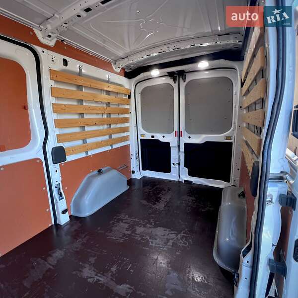 Вантажний фургон Ford Transit 2019 в Києві