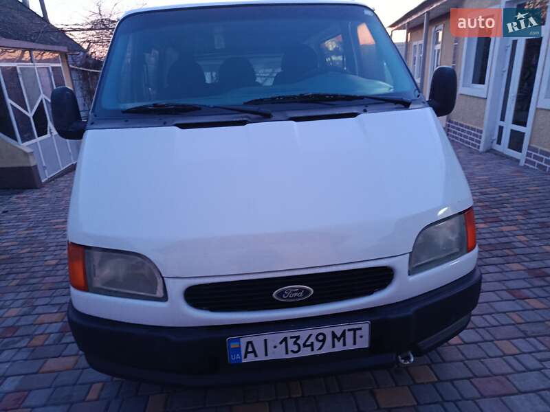 Вантажний фургон Ford Transit 1997 в Рені фото Вантажний фургон Ford Transit 1997 в Рені
