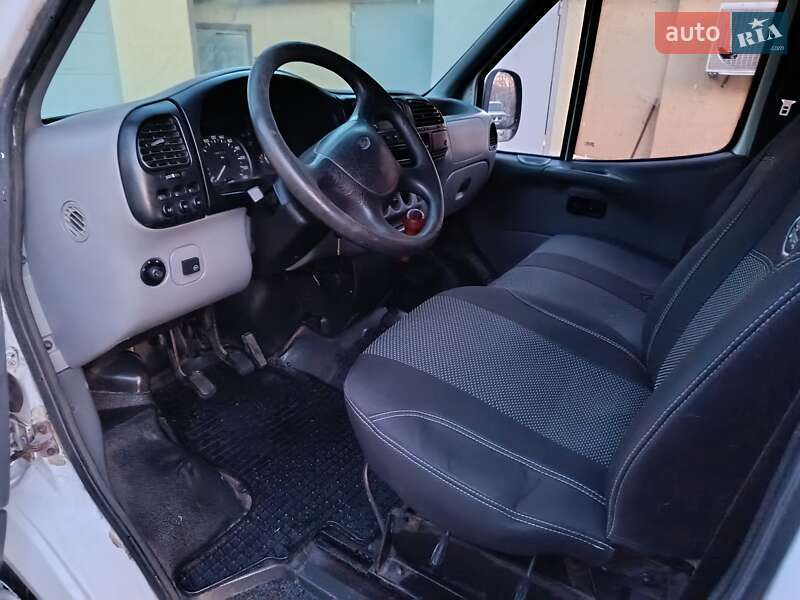 Вантажний фургон Ford Transit 1997 в Рені фото 11 Вантажний фургон Ford Transit 1997 в Рені