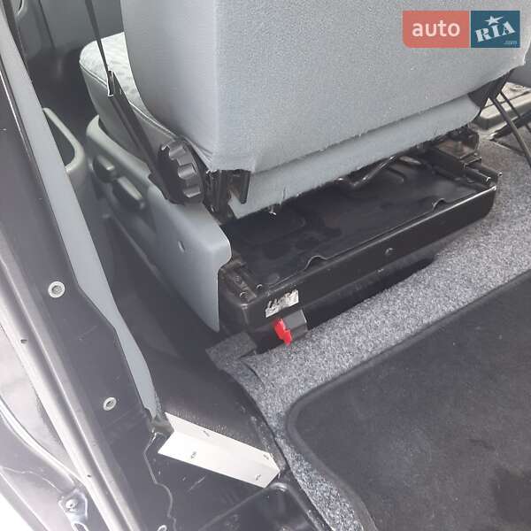 Вантажопасажирський фургон Ford Transit 2011 в Полтаві