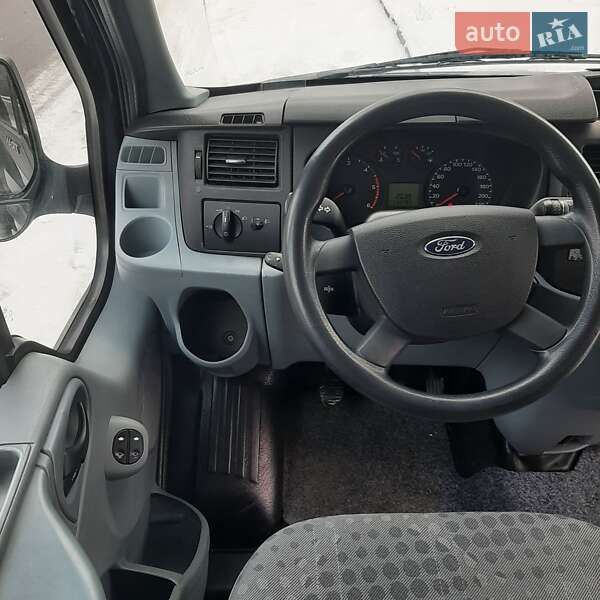 Вантажопасажирський фургон Ford Transit 2011 в Полтаві