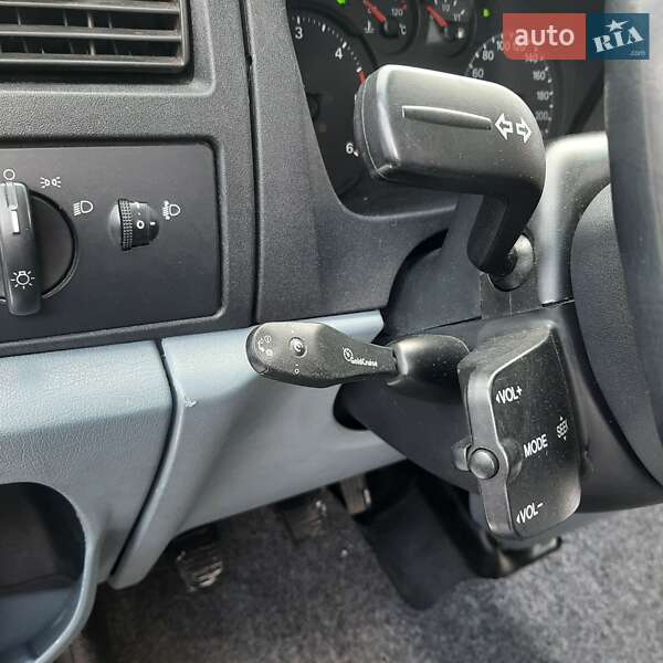 Вантажопасажирський фургон Ford Transit 2011 в Полтаві