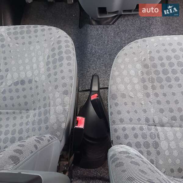 Вантажопасажирський фургон Ford Transit 2011 в Полтаві