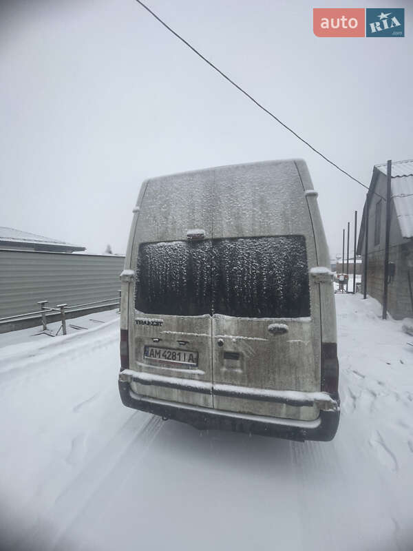 Пригородный автобус Ford Transit 2006 в Чуднове