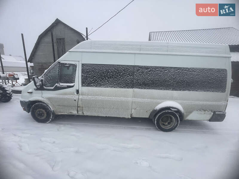 Пригородный автобус Ford Transit 2006 в Чуднове