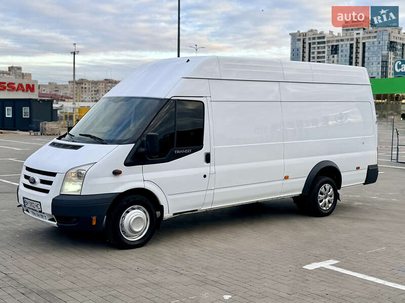 Ford Transit 2011