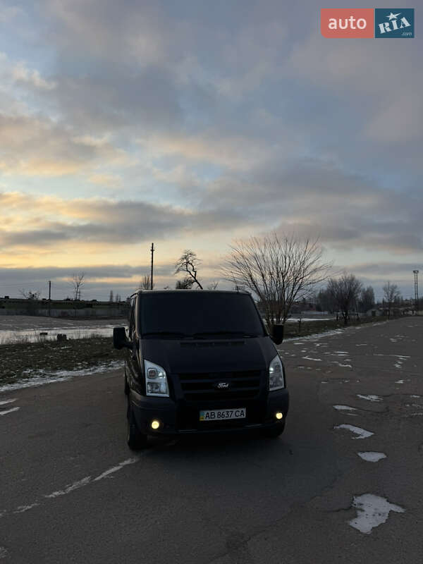 Грузовой фургон Ford Transit 2009 в Николаеве