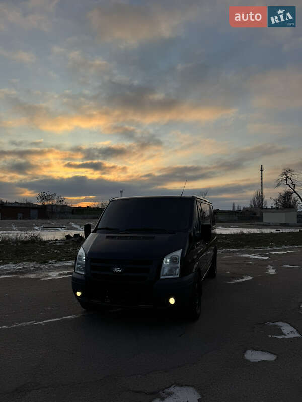 Грузовой фургон Ford Transit 2009 в Николаеве