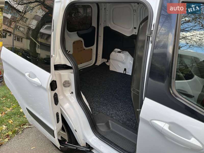 Вантажний фургон Ford Transit 2015 в Києві фото 8 Вантажний фургон Ford Transit 2015 в Києві