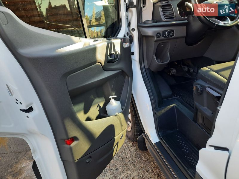 Вантажопасажирський фургон Ford Transit 2020 в Києві