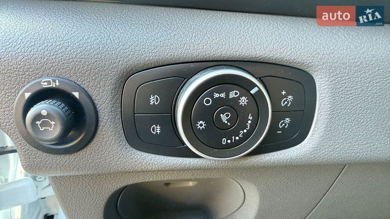 Вантажний фургон Ford Transit 2020 в Луцьку