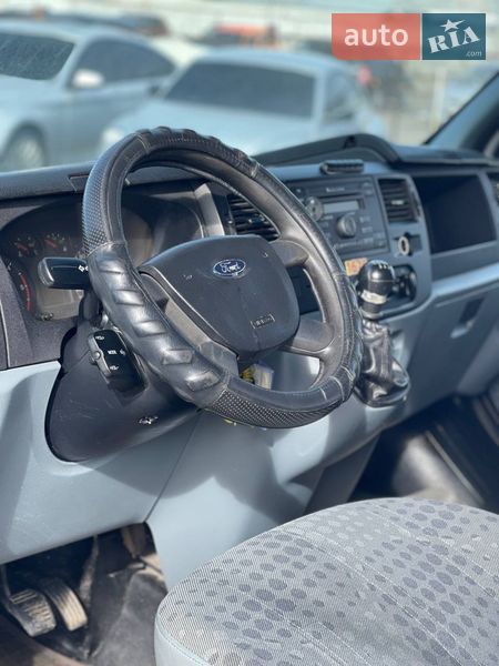 Грузовой фургон Ford Transit 2011 в Киеве