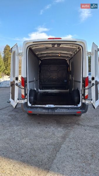 Грузовой фургон Ford Transit 2016 в Бурштыне