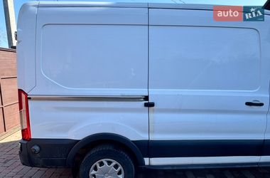Грузовой фургон Ford Transit 2017 в Полтаве