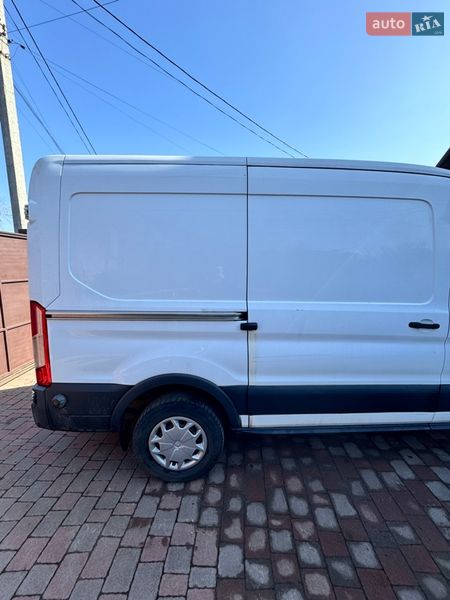 Вантажний фургон Ford Transit 2017 в Полтаві
