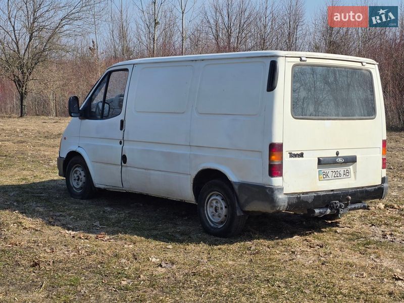 Грузовой фургон Ford Transit 1998 в Мизоче